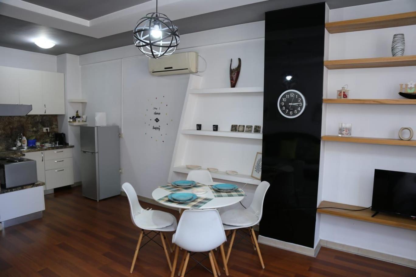 Ergi'S Host Apartment Tirana Exterior photo